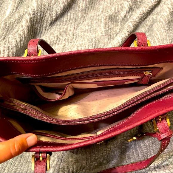 Maroon Michael Kors tote - Picture 3 of 3